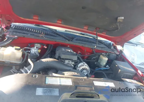 2000 Chevrolet Silverado 1500 Ls z USA, uszkodzony, nr VIN 1GCEC14T1YZ209486